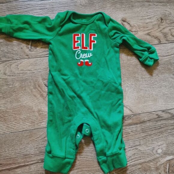 3/$15 Carter's Christmas sleeper size 3 m - Picture 1 of 3